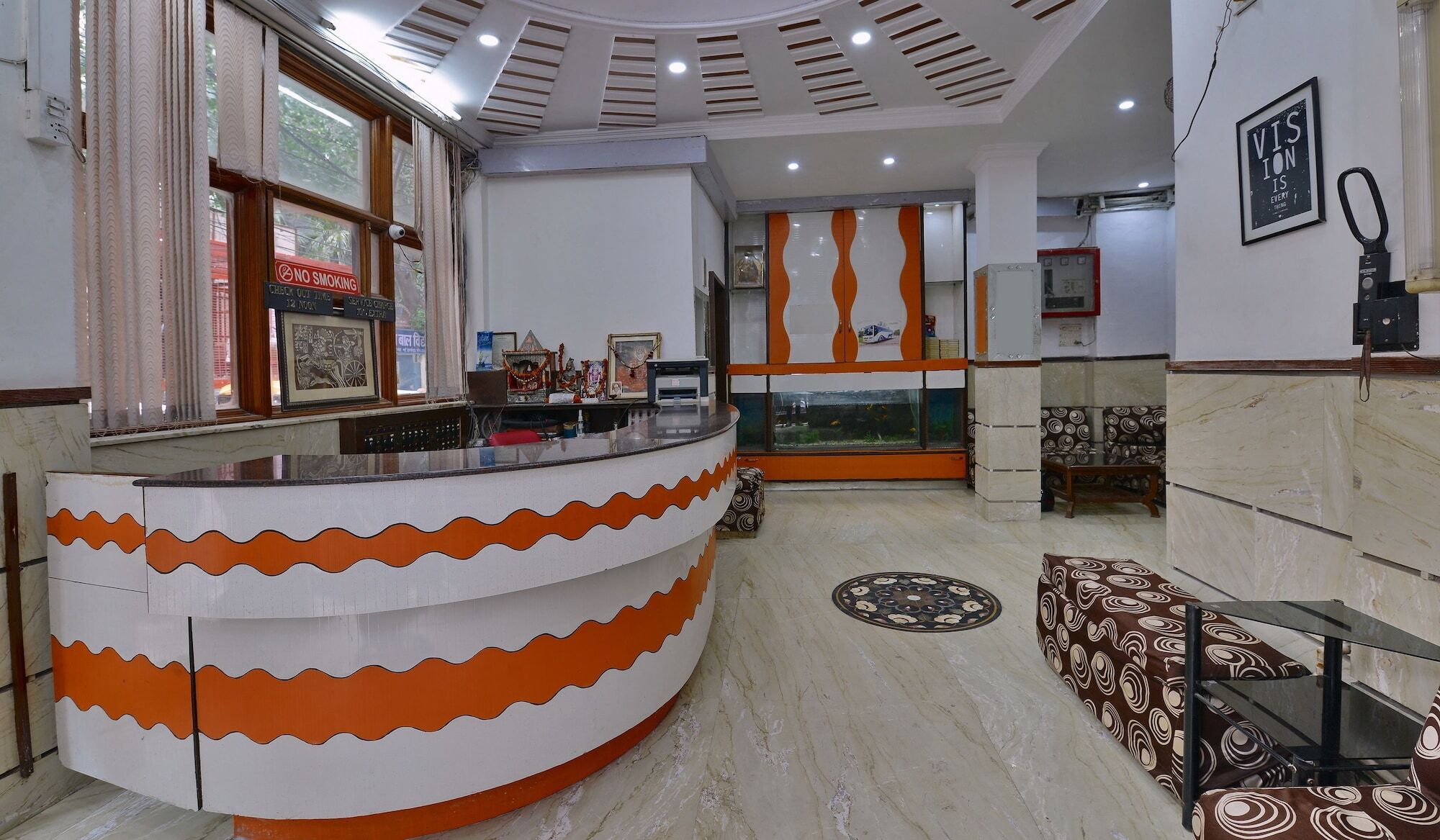 Family Hotel By Pg International Ню Делхи Екстериор снимка